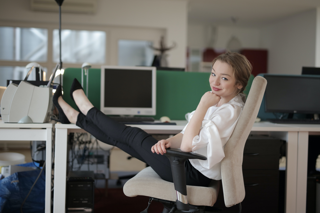 Need an Assistant? Find That and More with Your AI-Powered Address Book
