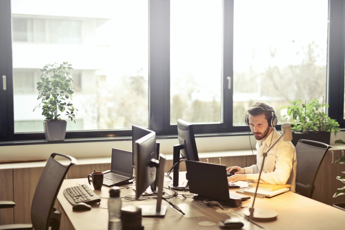How Real Estate Investors Can Improve Their Customer Service