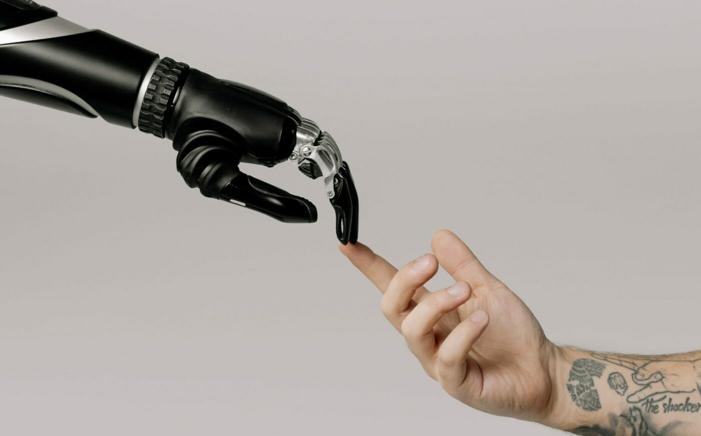 How AI is Impacting Contact Management