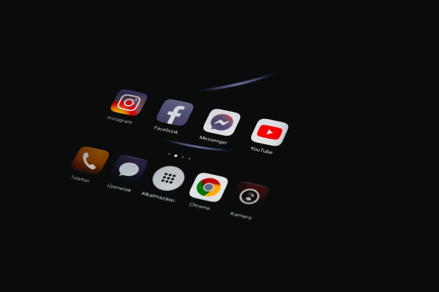 Navigating the Social Media Landscape: A Guide to Social Media Networking Etiquette