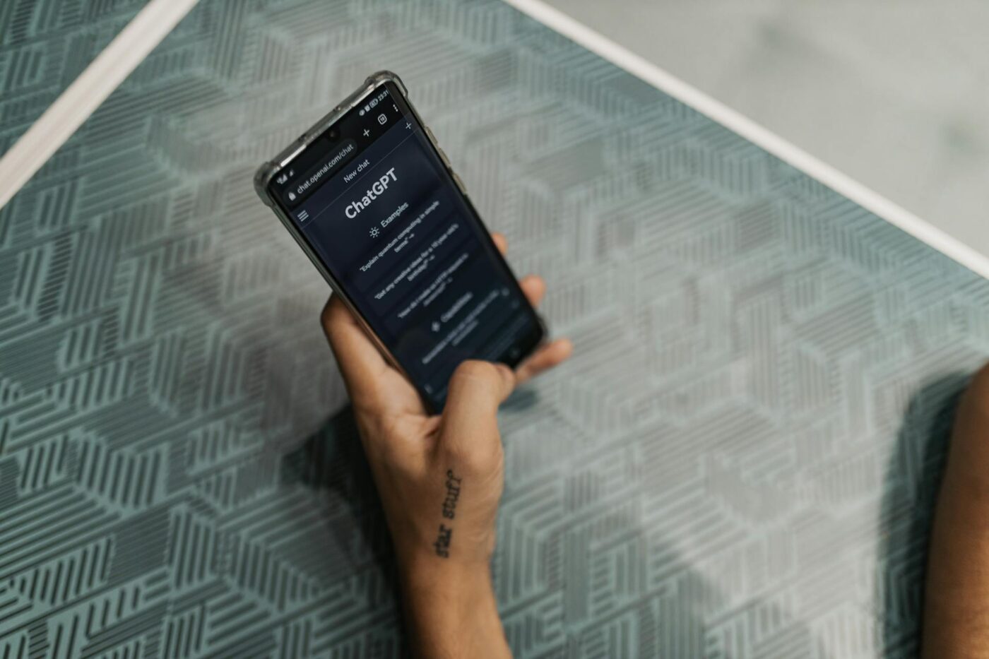 Revolutionize Your Networking: Stay Connected with AI-Powered Messaging