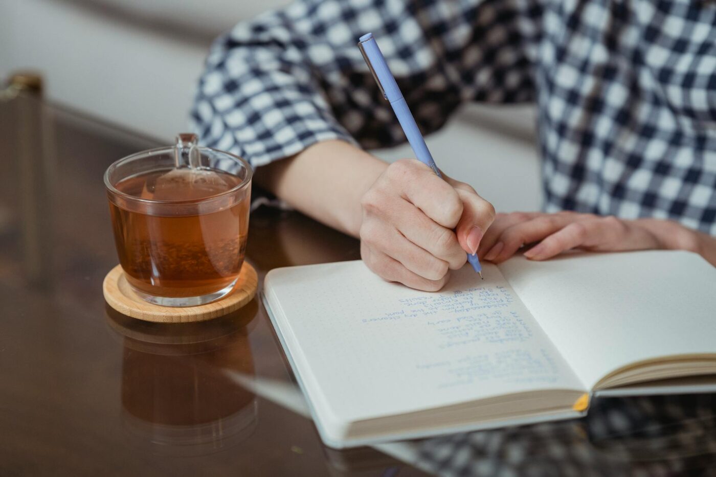 The 5-Minute Daily Contact Habit That Will Change Your Business Forever