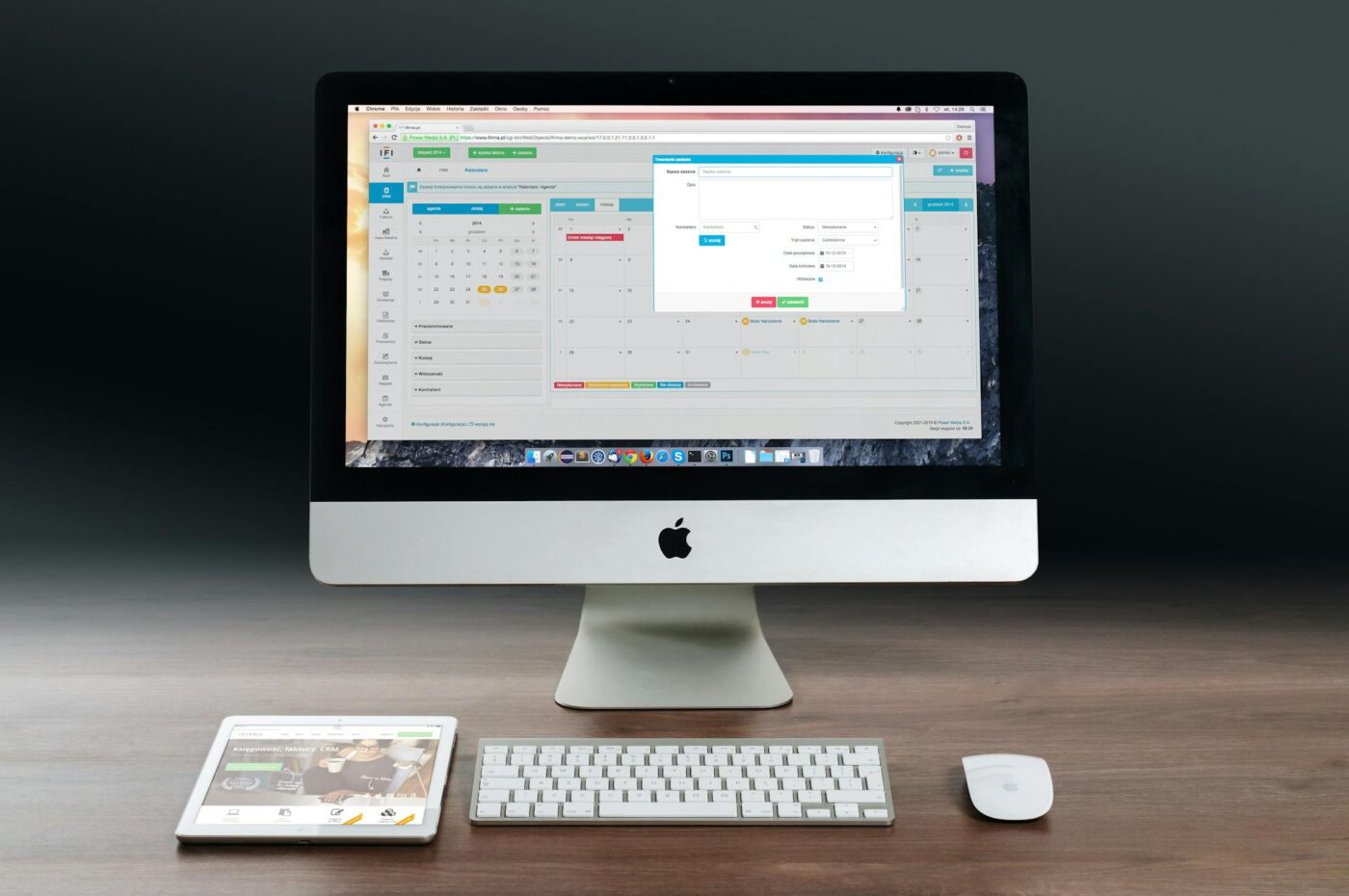 Email, Calendar, CRM: How to Decide What’s Best for Contact Organization