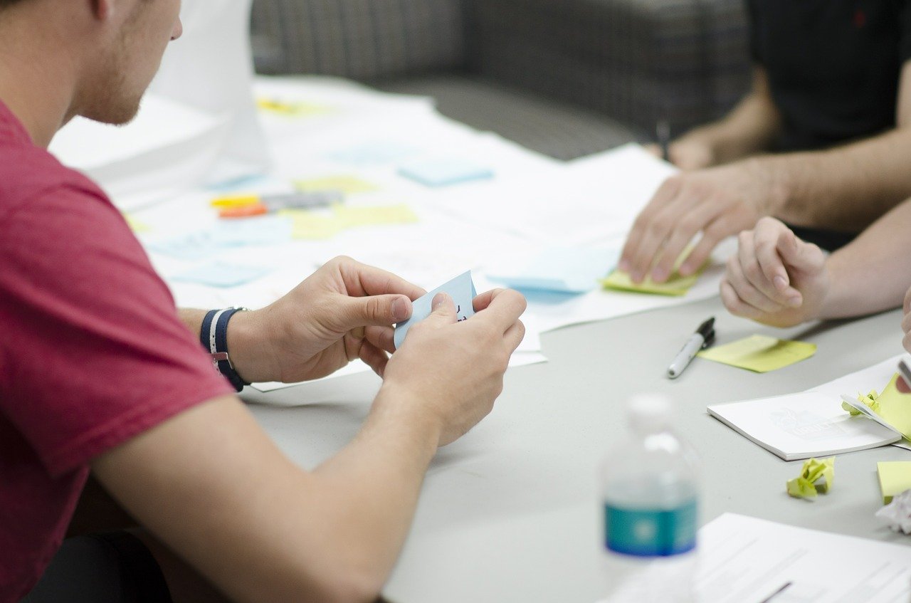 build relationships with business cards
